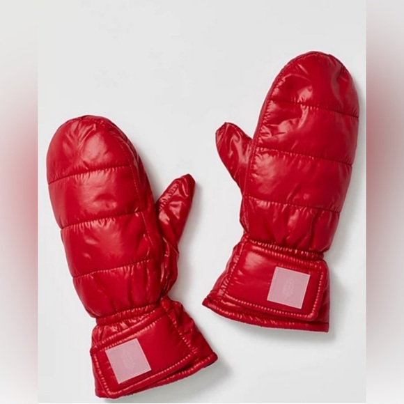 NWOT Free People Movement Show Off Puffer Mittens - Picture 4 of 4